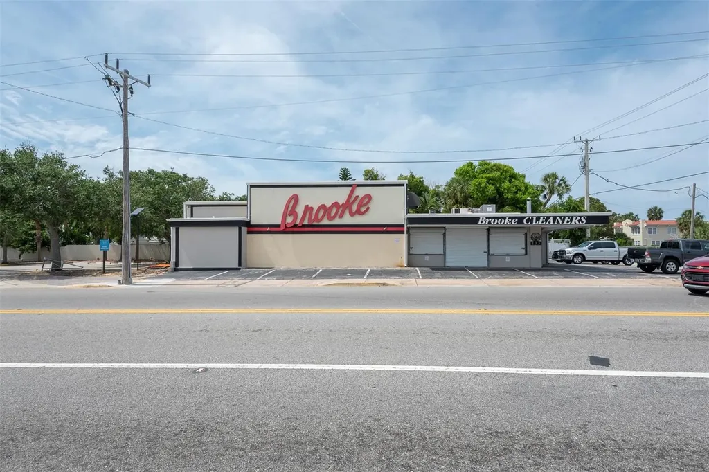 133 Main Street E Daytona Beach FL 32118