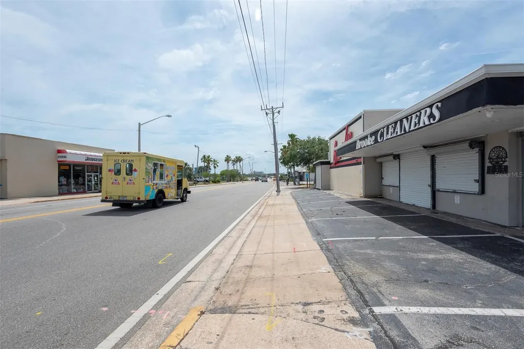 133 Main Street E Daytona Beach FL 32118