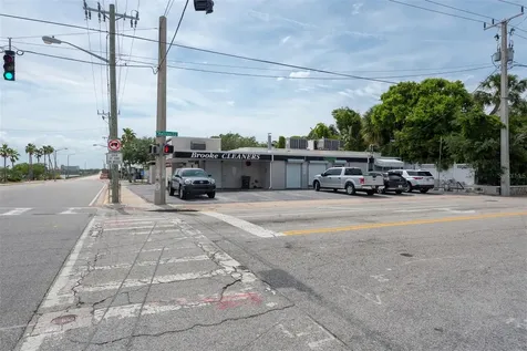 133 Main Street E Daytona Beach FL 32118