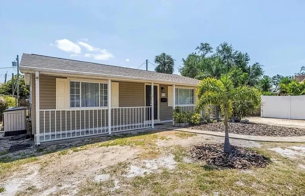 2719 Boca Ciega Drive N St Petersburg FL 33710