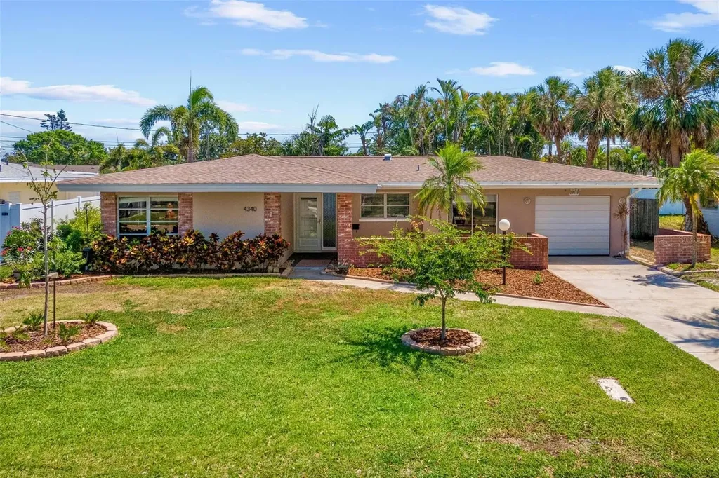 4340 50th Terrace S St Petersburg FL 33711