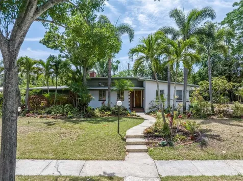 648 Myrtle Way S St Petersburg FL 33705