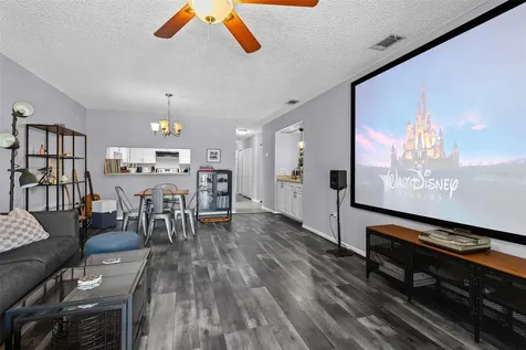 3709 Greenery Court Tampa FL 33618