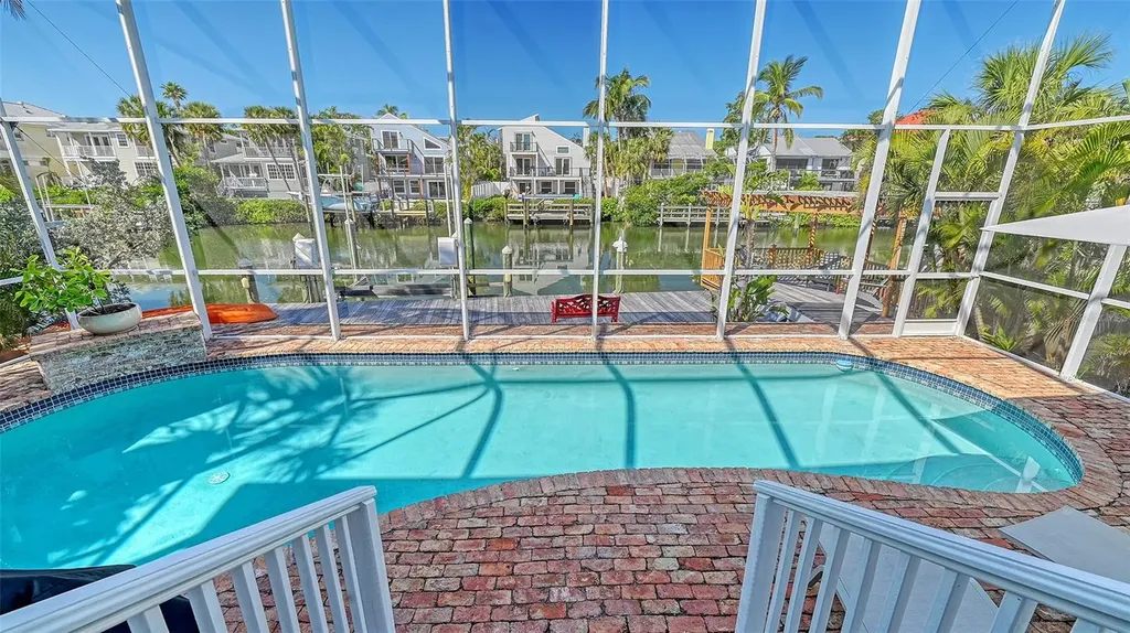 5024 Commonwealth Drive Sarasota FL 34242