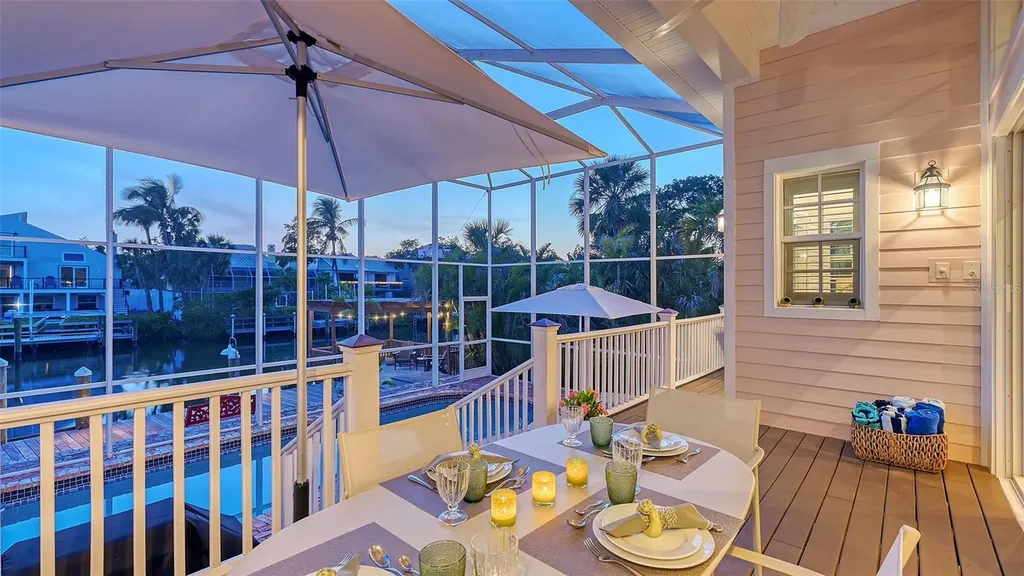 5024 Commonwealth Drive Sarasota FL 34242