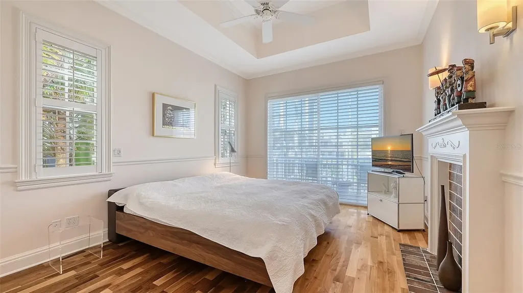 5024 Commonwealth Drive Sarasota FL 34242