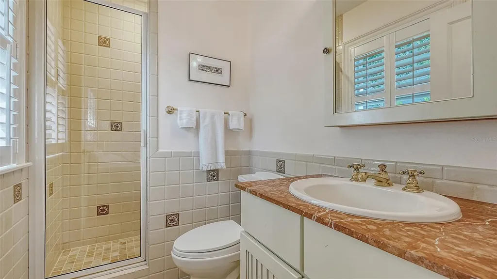 5024 Commonwealth Drive Sarasota FL 34242