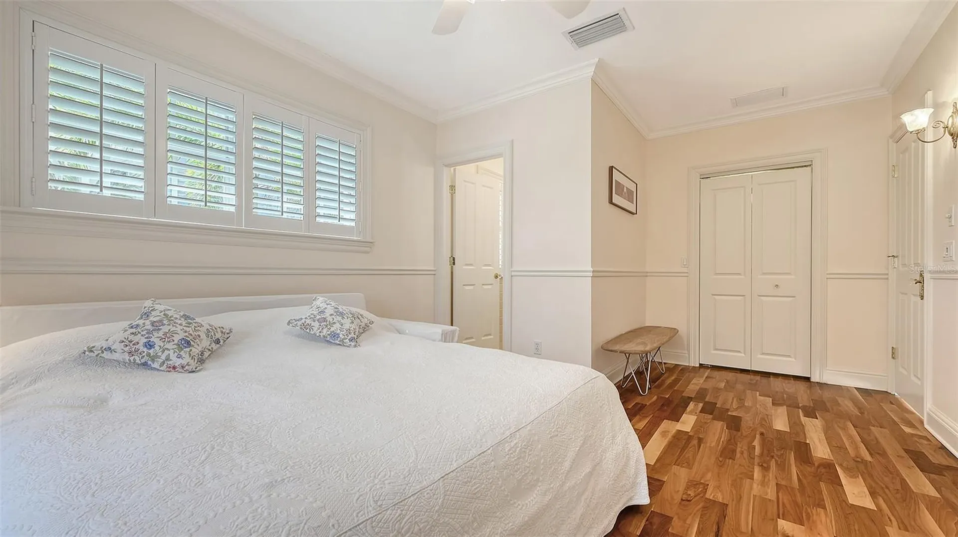 5024 Commonwealth Drive Sarasota FL 34242