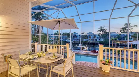 5024 Commonwealth Drive Sarasota FL 34242