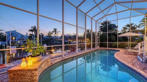 5024 Commonwealth Drive Sarasota FL 34242