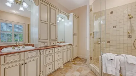 5024 Commonwealth Drive Sarasota FL 34242