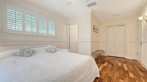 5024 Commonwealth Drive Sarasota FL 34242