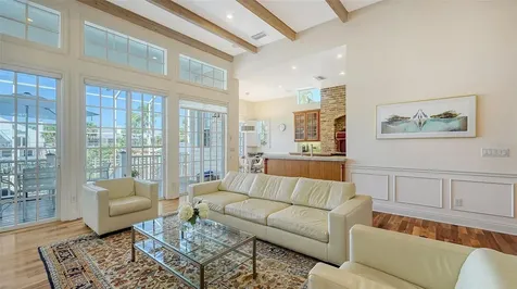 5024 Commonwealth Drive Sarasota FL 34242