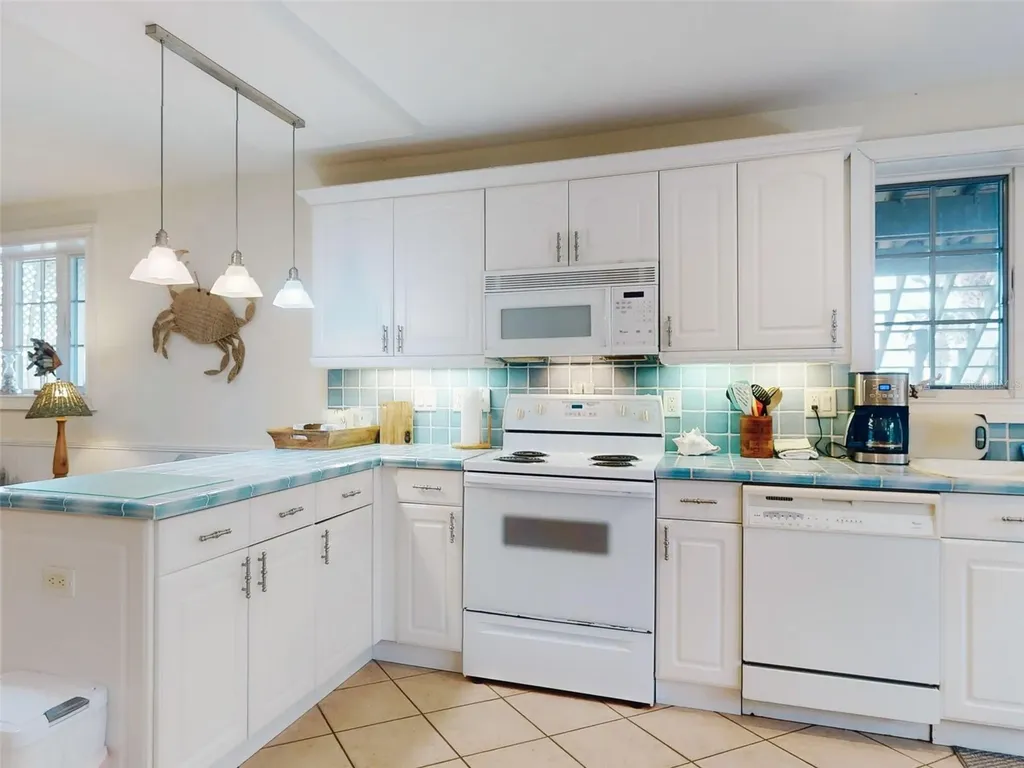 1913 Hill Street New Smyrna Beach FL 32169