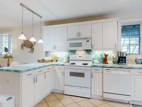 1913 Hill Street New Smyrna Beach FL 32169