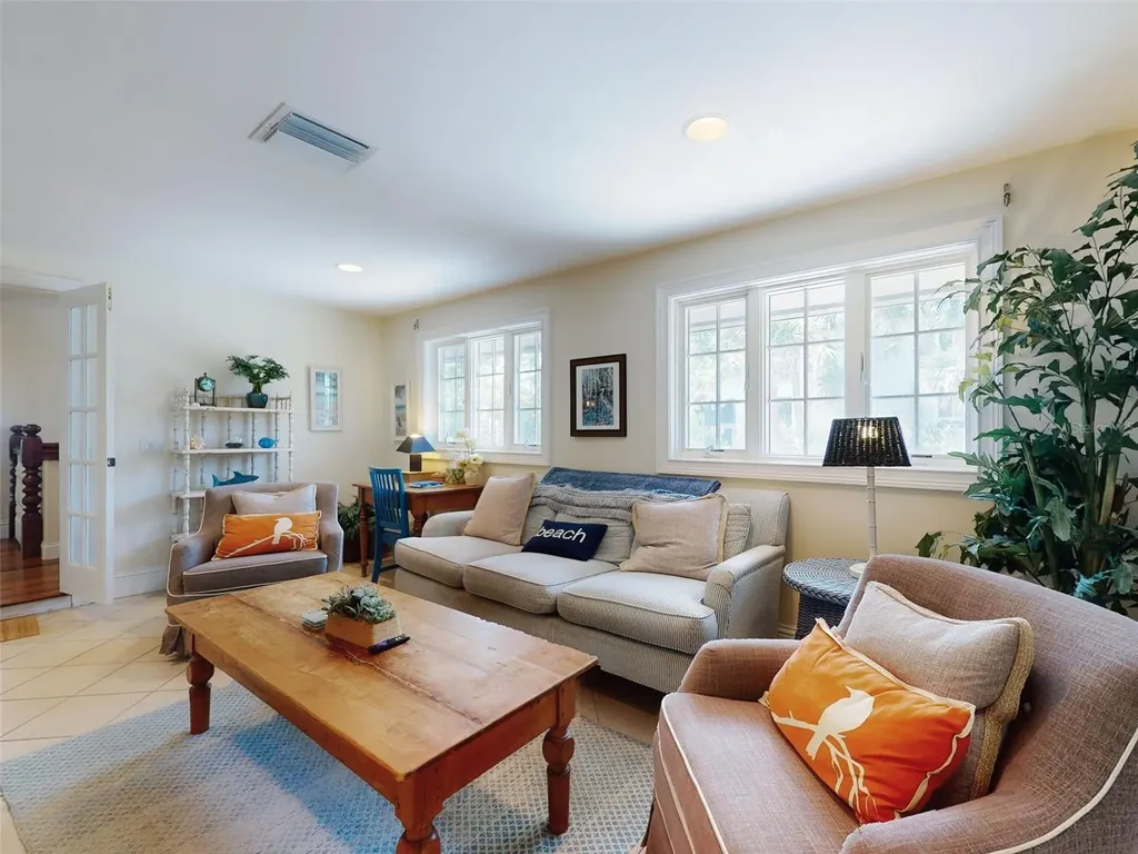 1913 Hill Street New Smyrna Beach FL 32169