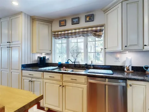 1913 Hill Street New Smyrna Beach FL 32169