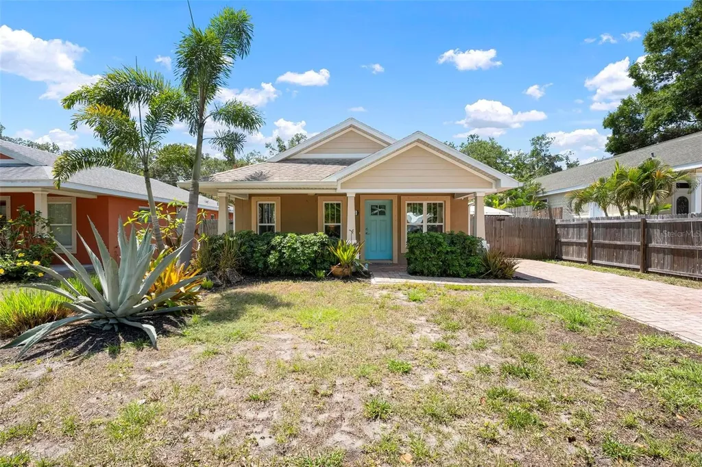1052 32nd Street Sarasota FL 34234