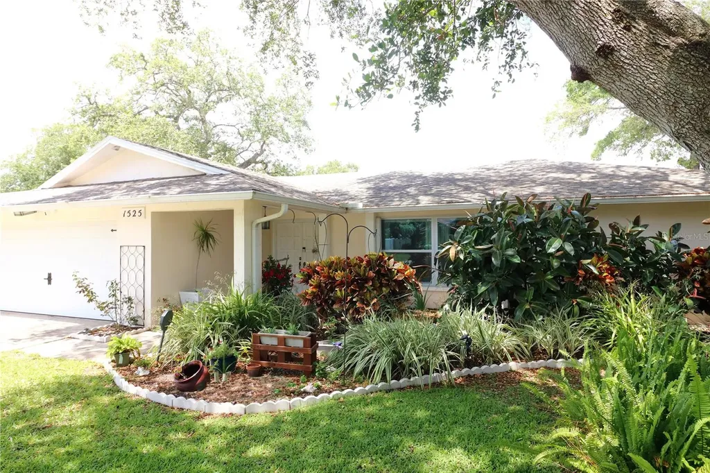 1525 Albemarle Court Dunedin FL 34698