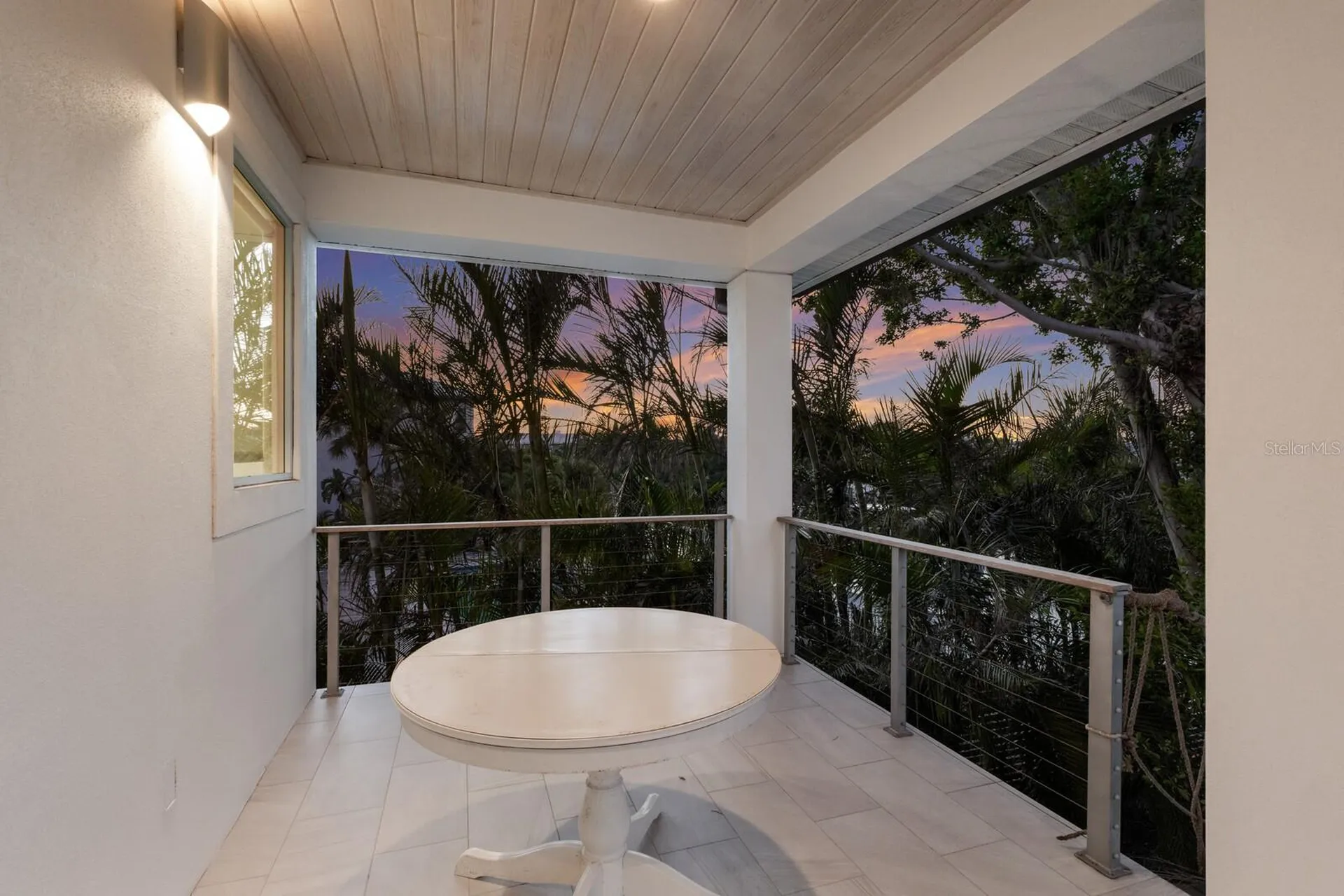 238 Island Circle Sarasota FL 34242