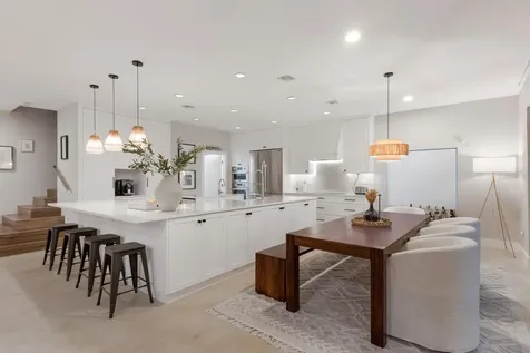 238 Island Circle Sarasota FL 34242
