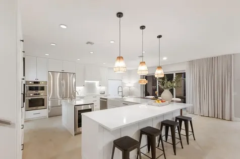238 Island Circle Sarasota FL 34242