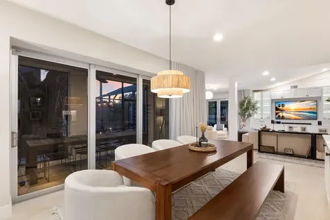 238 Island Circle Sarasota FL 34242