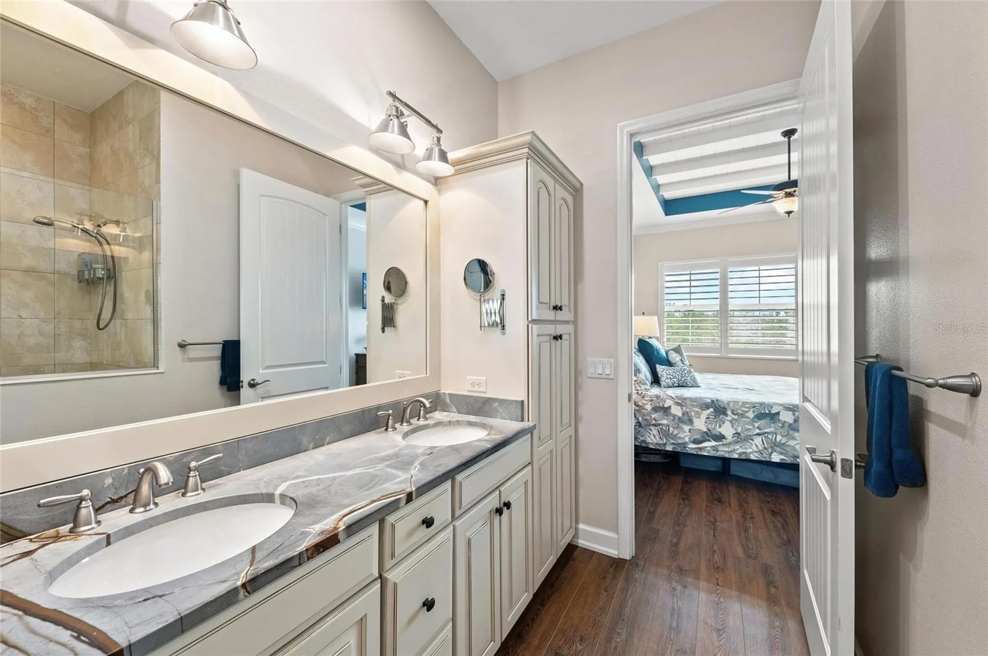 241 Sapphire Lake Drive Bradenton FL 34209