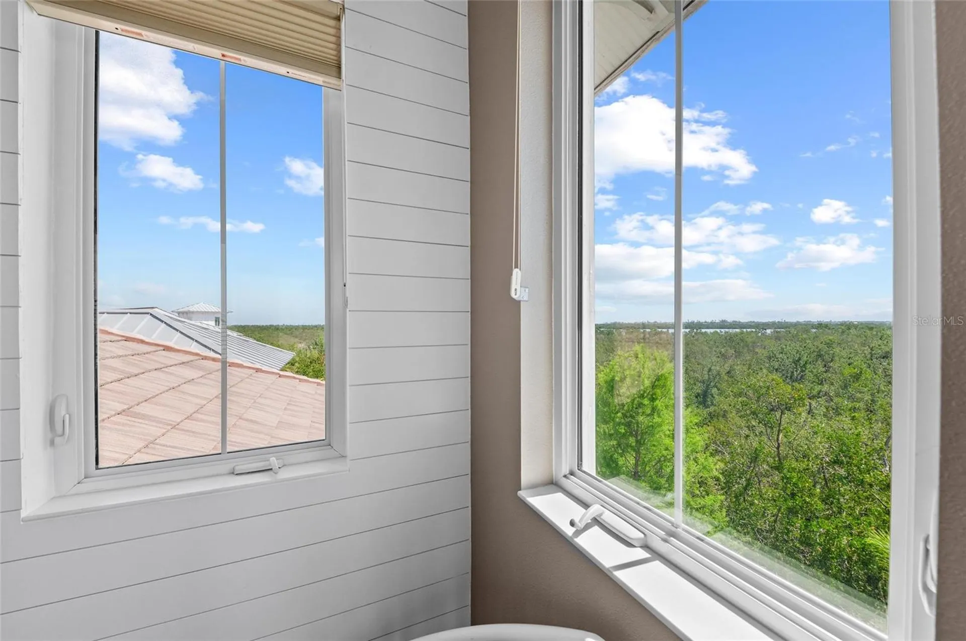 241 Sapphire Lake Drive Bradenton FL 34209