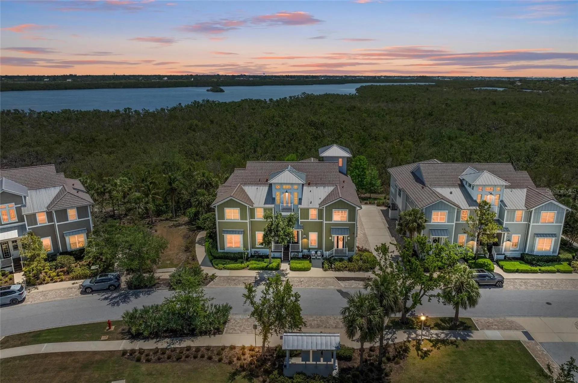 241 Sapphire Lake Drive Bradenton FL 34209