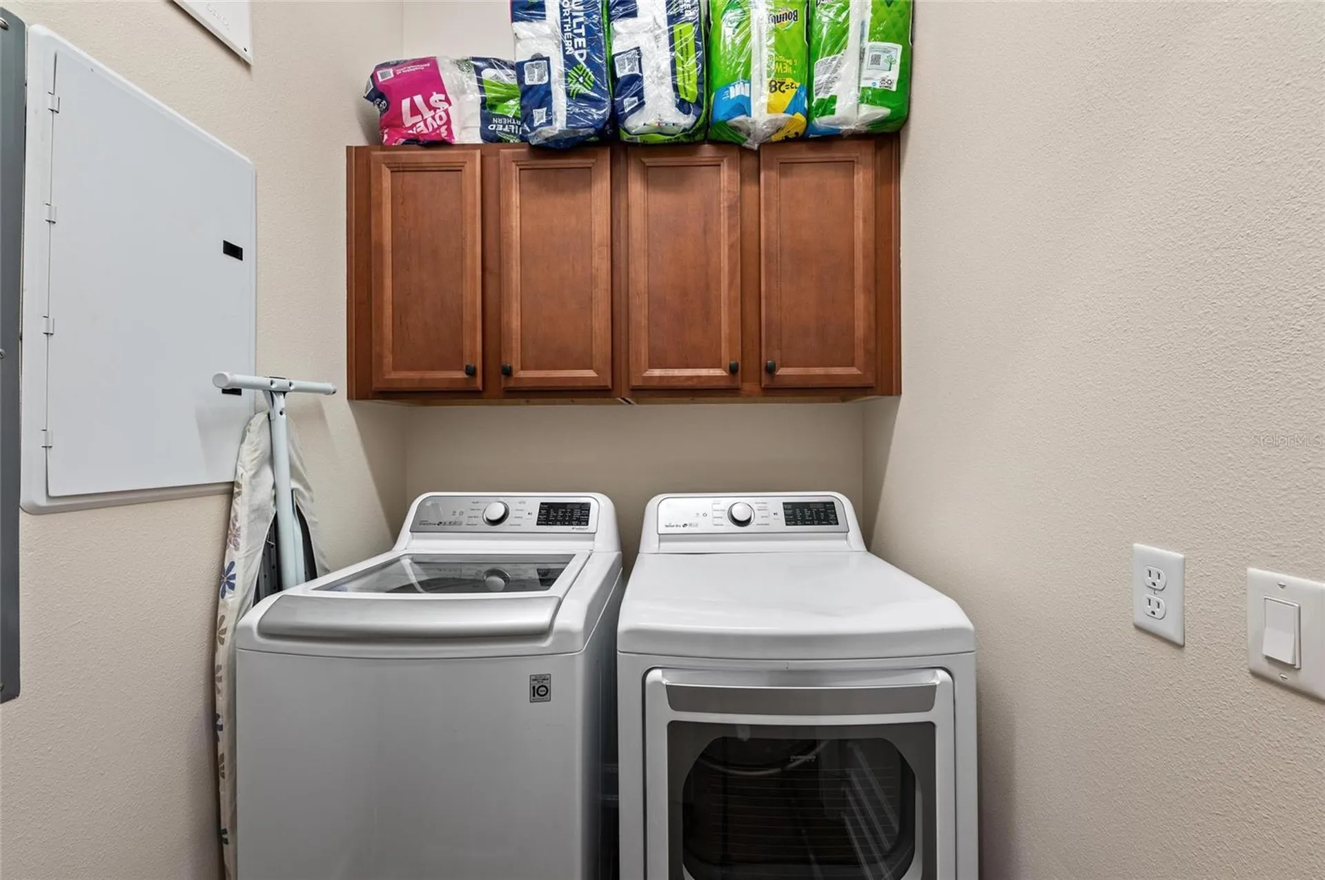 241 Sapphire Lake Drive Bradenton FL 34209