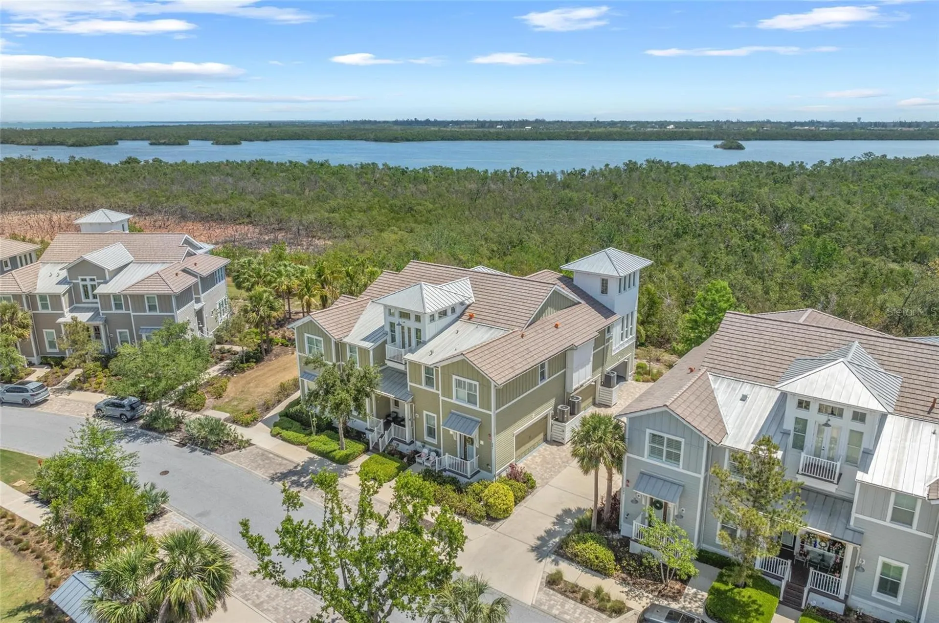 241 Sapphire Lake Drive Bradenton FL 34209