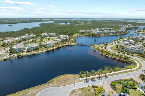 241 Sapphire Lake Drive Bradenton FL 34209