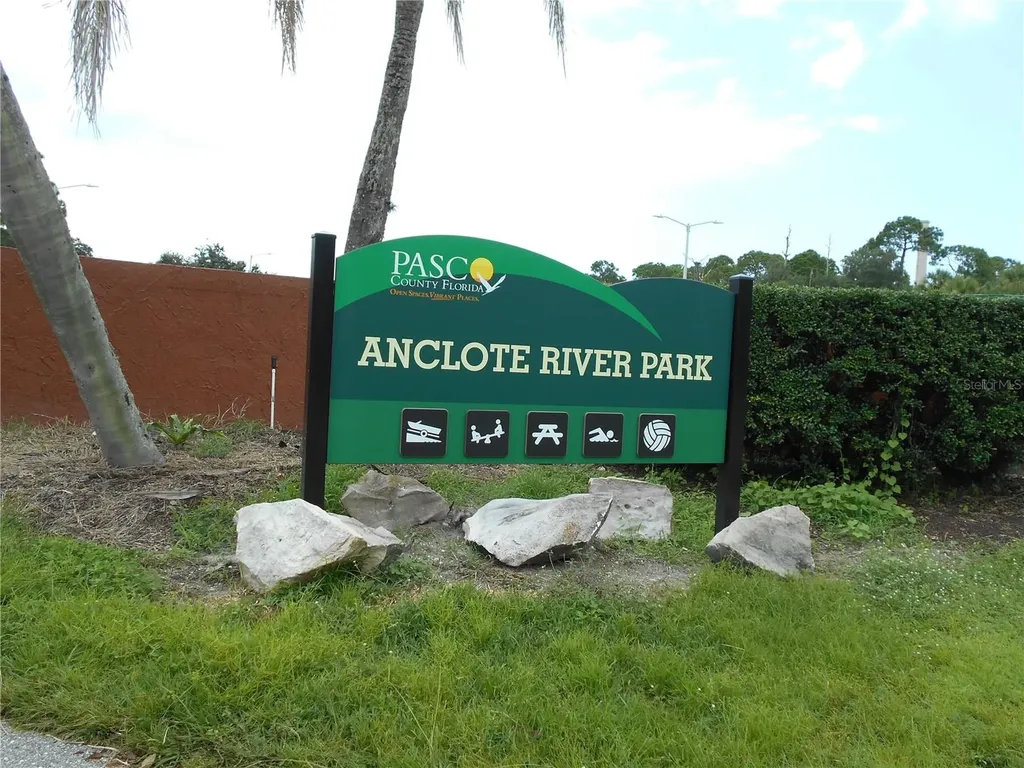 3850 Sablewood Drive Holiday FL 34691
