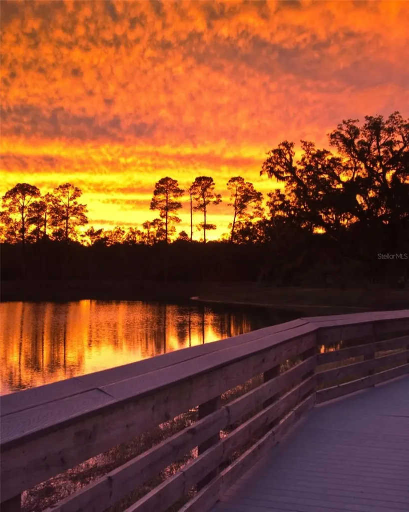 Castle Circle Alford FL 32420