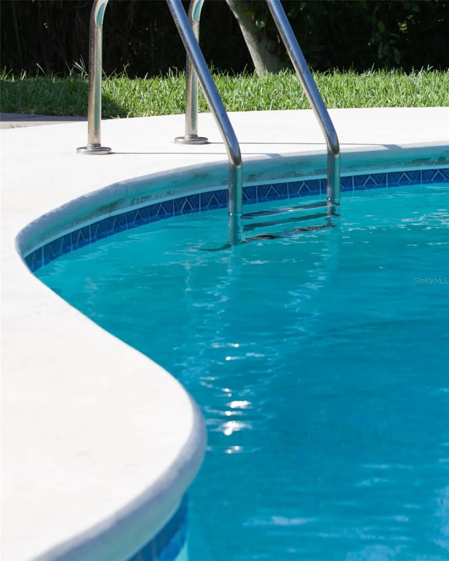 Castle Circle Alford FL 32420