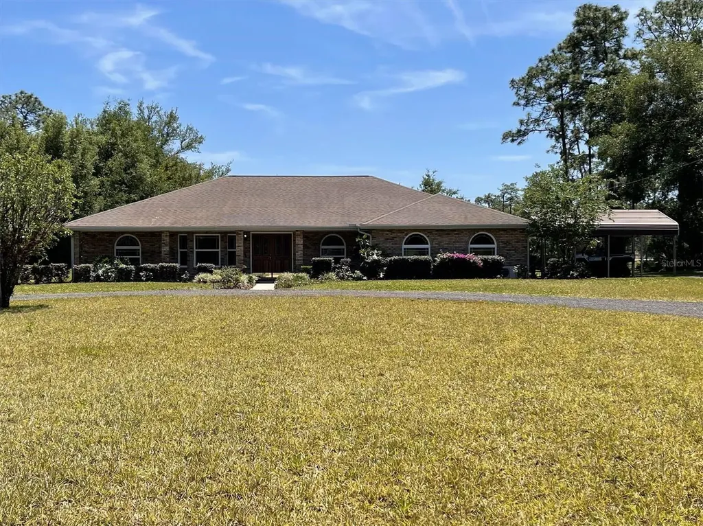 1275 Man O War Drive Deland FL 32724