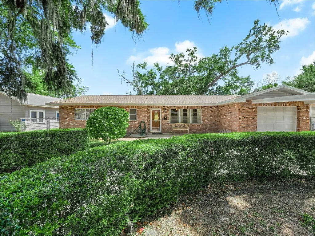115 W Lee Street Plant City FL 33563