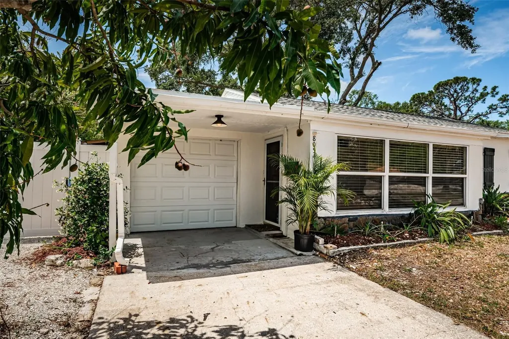 8054 38th Avenue N St Petersburg FL 33710