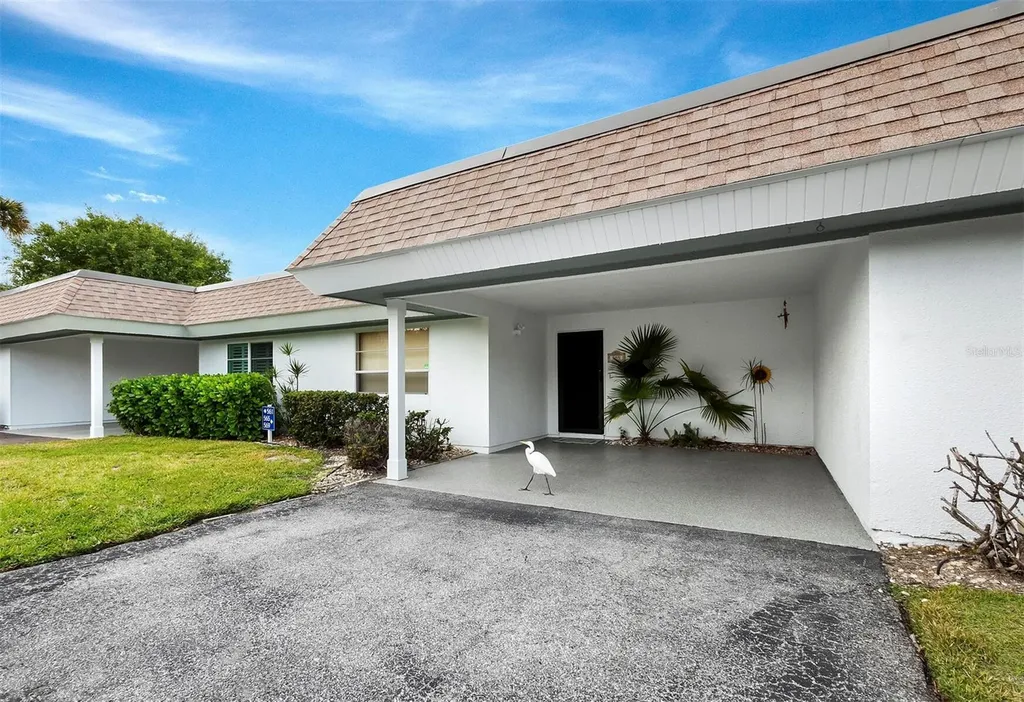 565 Sutton Place Longboat Key FL 34228
