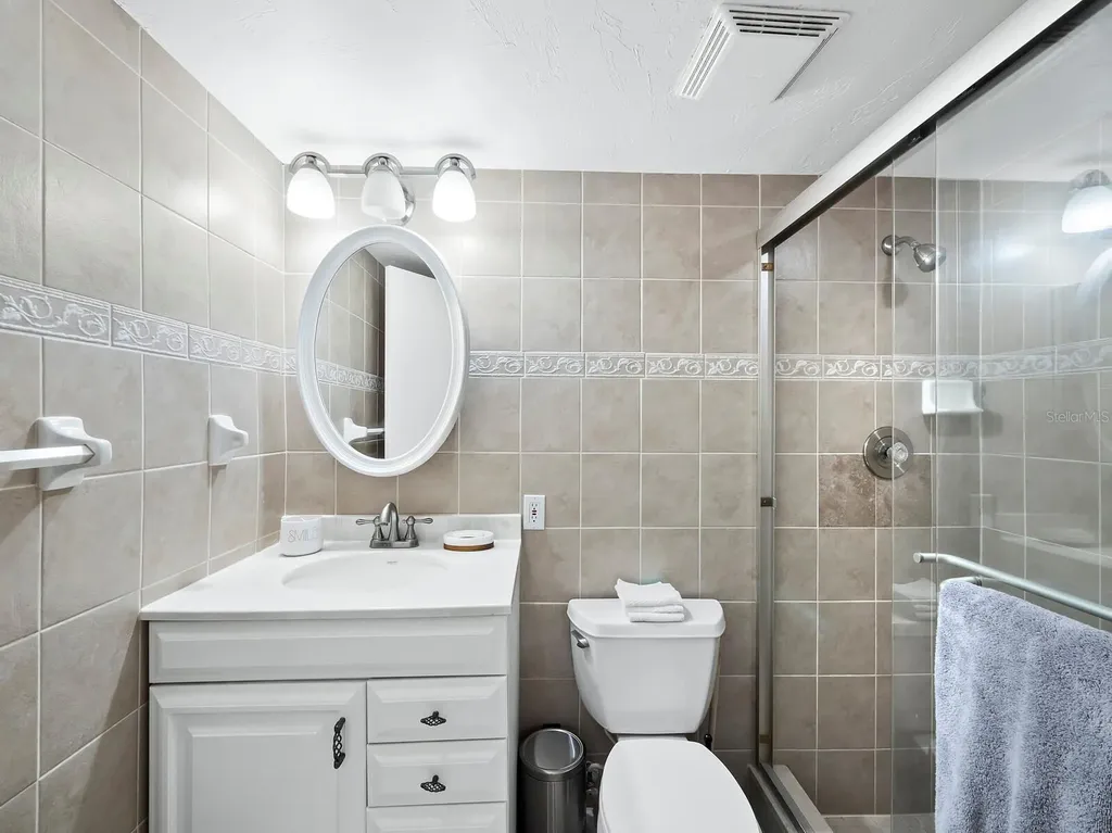 565 Sutton Place Longboat Key FL 34228