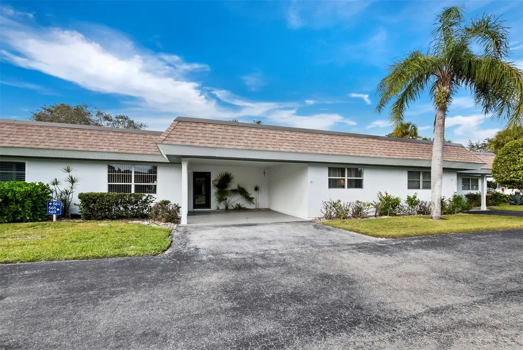 565 Sutton Place Longboat Key FL 34228
