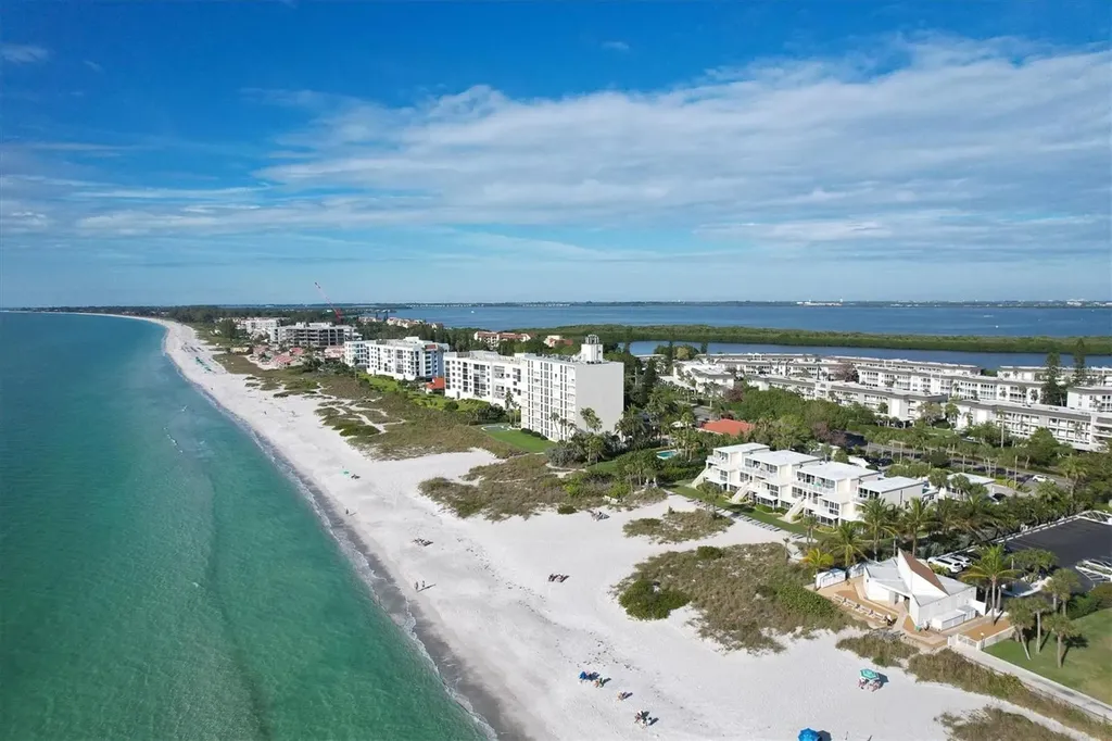 565 Sutton Place Longboat Key FL 34228
