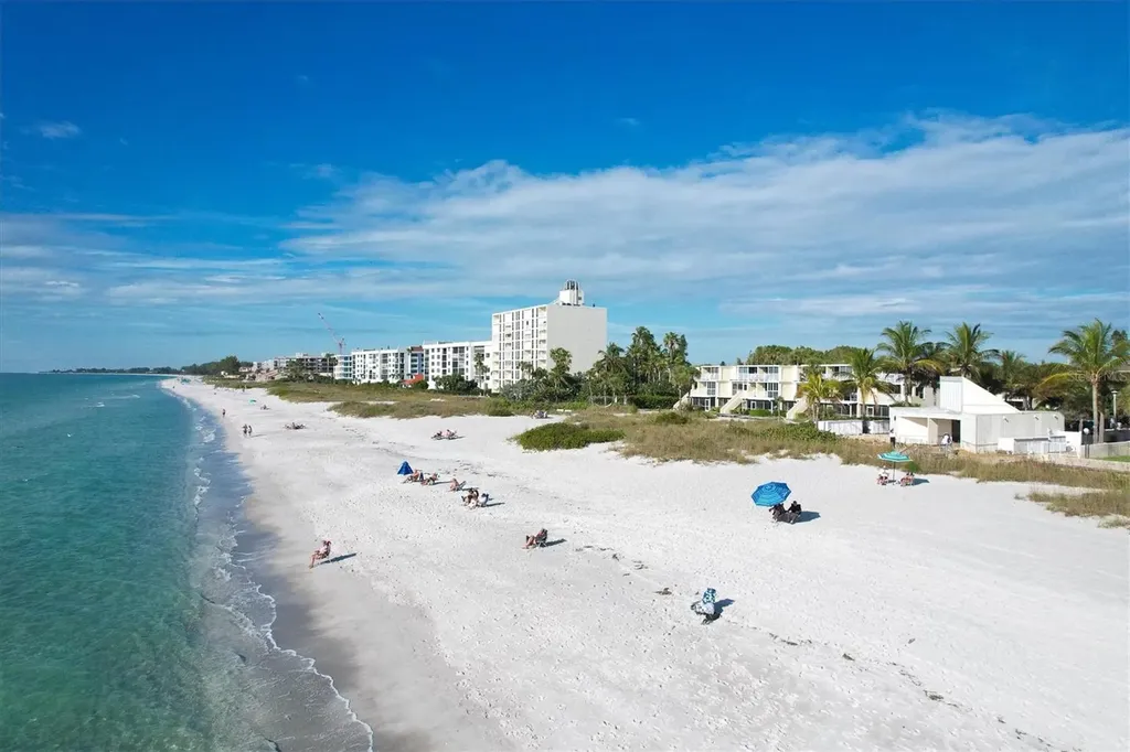 565 Sutton Place Longboat Key FL 34228