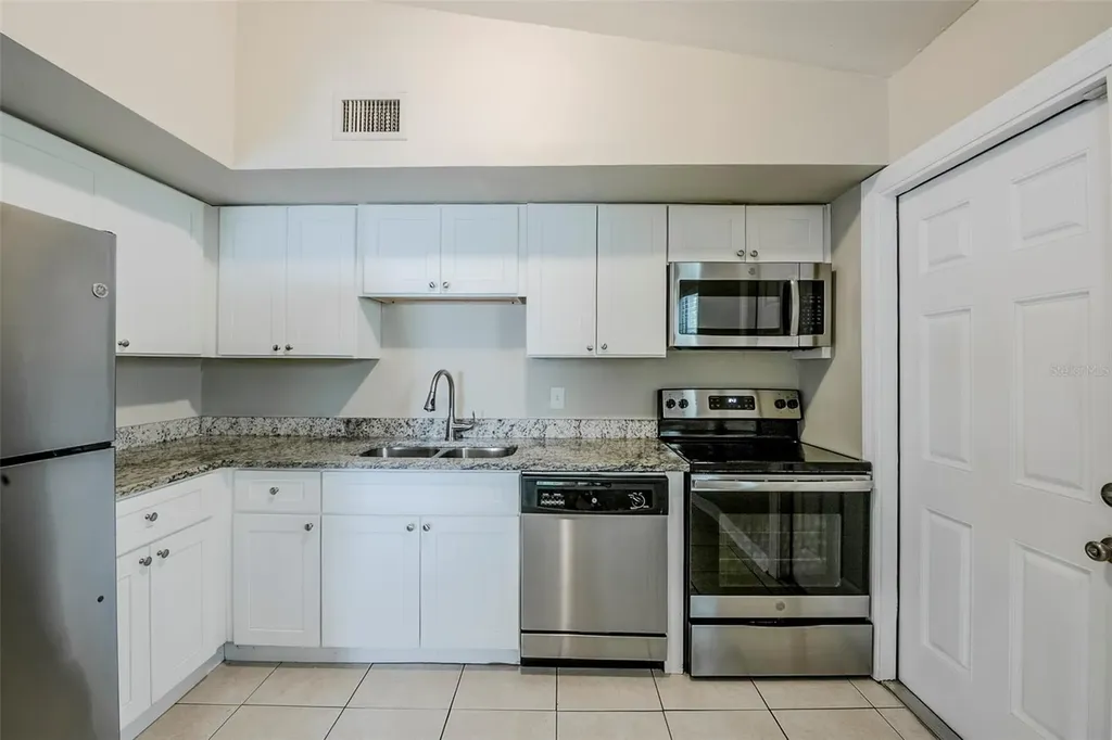 4124 Caywood Circle Orlando FL 32810