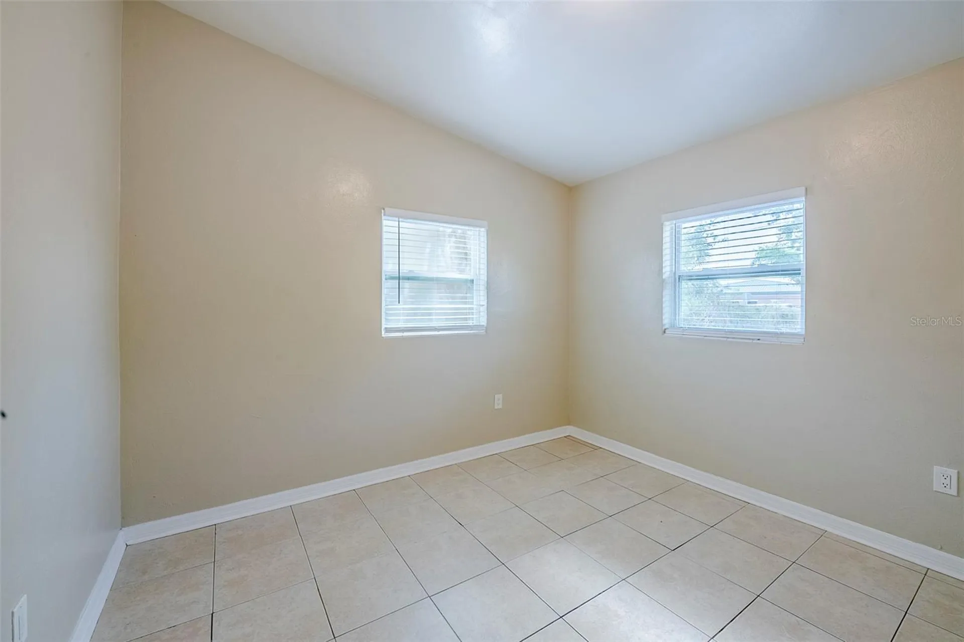 4124 Caywood Circle Orlando FL 32810