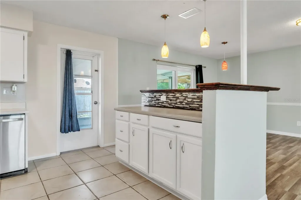 2705 20th Avenue Drive W Bradenton FL 34205