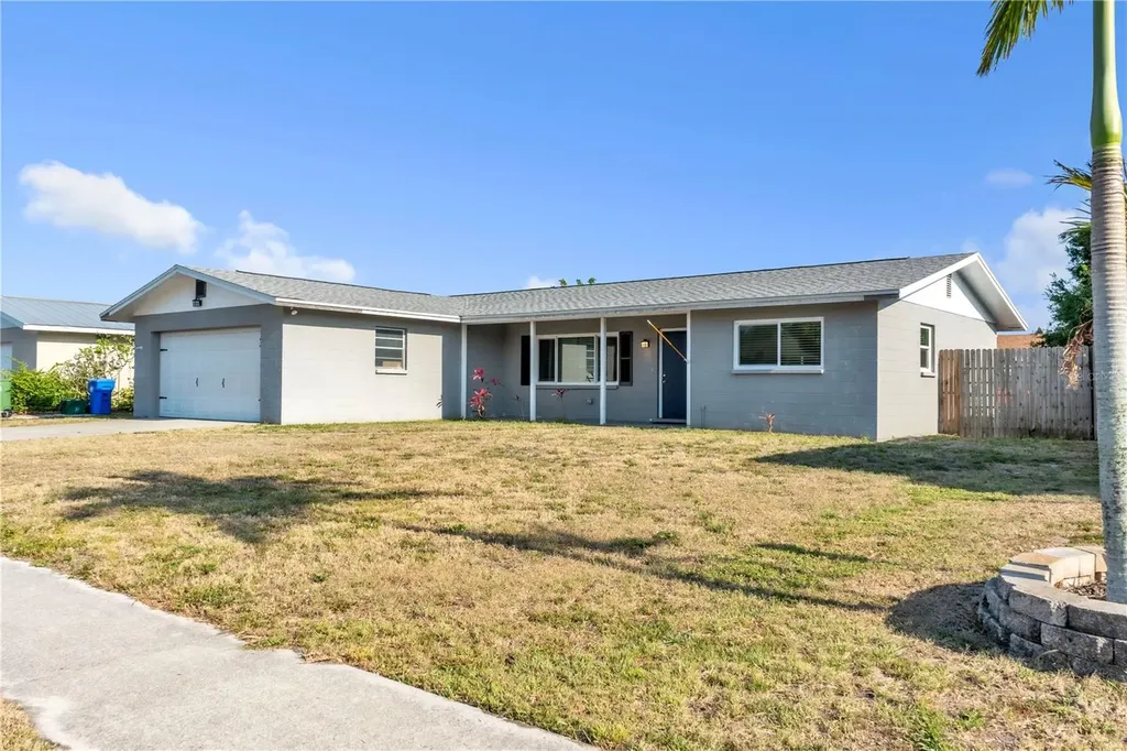 2705 20th Avenue Drive W Bradenton FL 34205