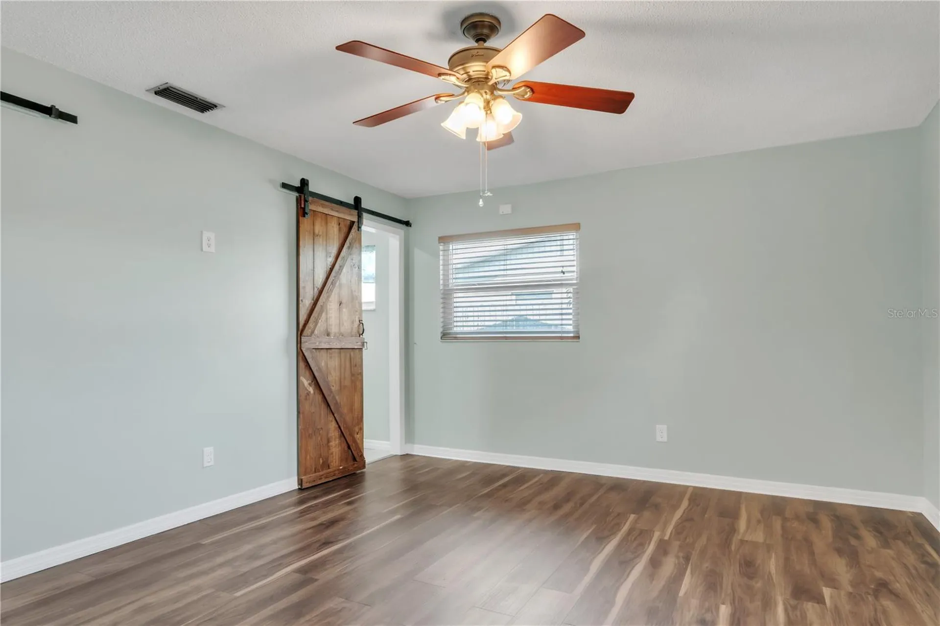 2705 20th Avenue Drive W Bradenton FL 34205