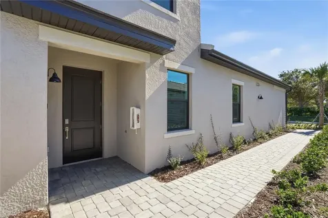 5628 Summit Pointe Circle Bradenton FL 34210